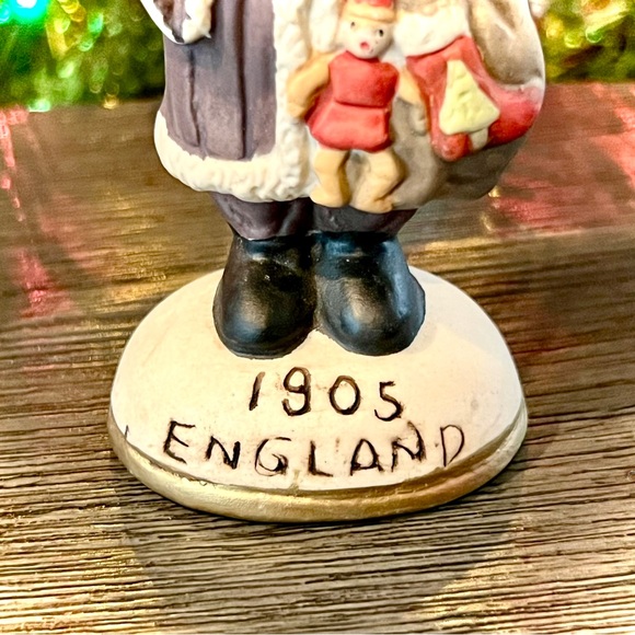 Old Fashioned Santa Claus Porcelain Figurine England 1905 Christmas Holiday Gift - Picture 12 of 13